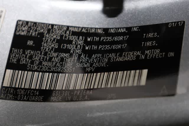 Thumbnail: 2017 Toyota Sienna - 35