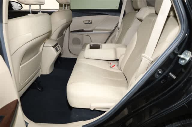 Thumbnail: 2013 Toyota Venza - 21