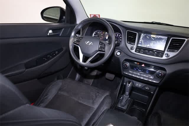 Thumbnail: 2016 Hyundai Tucson - 16