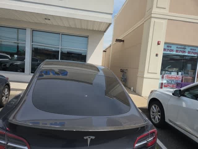 Thumbnail: 2022 Tesla Model Y - 10