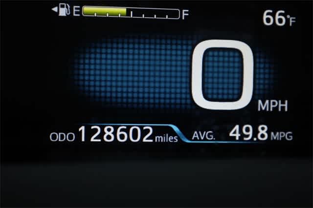Thumbnail: 2016 Toyota Prius - 25