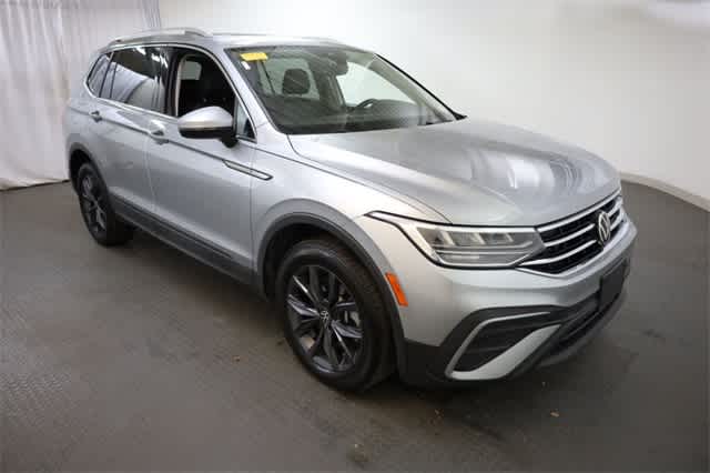 Thumbnail: 2022 Volkswagen Tiguan - 10