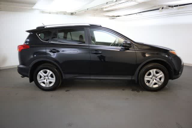 Thumbnail: 2015 Toyota RAV4 - 9