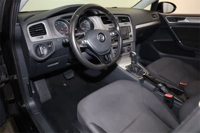 Thumbnail: 2016 Volkswagen Golf - 14