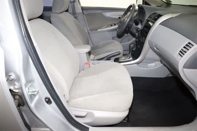 Thumbnail: 2010 Toyota Corolla - 20