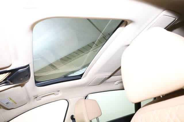 Thumbnail: 2016 BMW 7 Series - 27