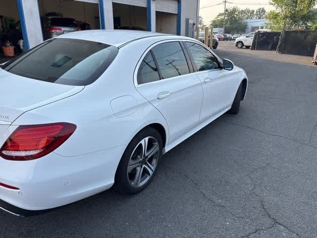 Thumbnail: 2018 Mercedes-Benz E-Class - 15