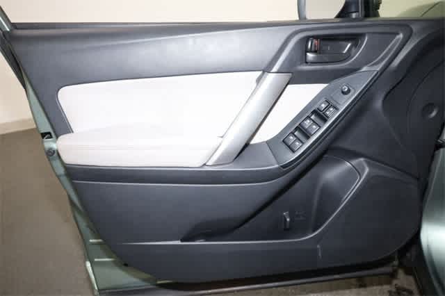 Thumbnail: 2016 Subaru Forester - 13