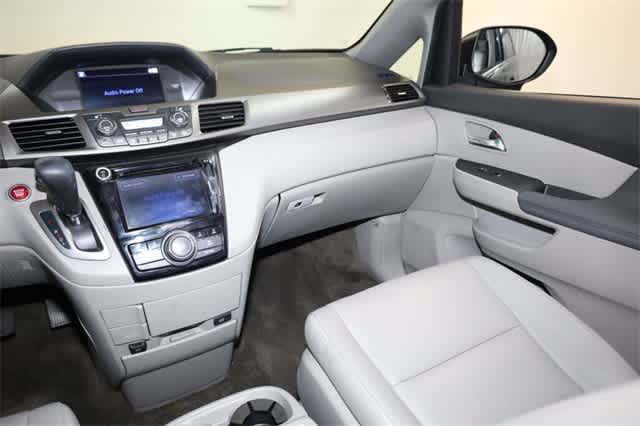 Thumbnail: 2015 Honda Odyssey - 18