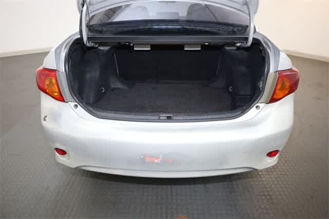 Thumbnail: 2010 Toyota Corolla - 32