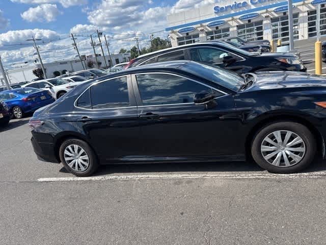 Thumbnail: 2022 Toyota Camry - 16