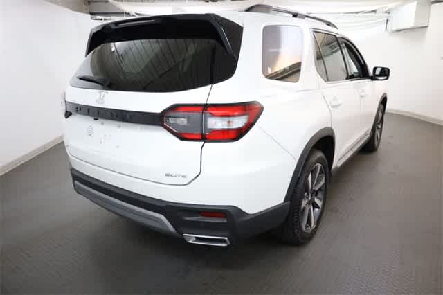 Thumbnail: 2023 Honda Pilot - 7