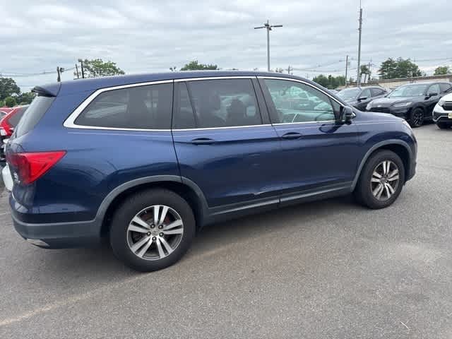 Thumbnail: 2017 Honda Pilot - 10