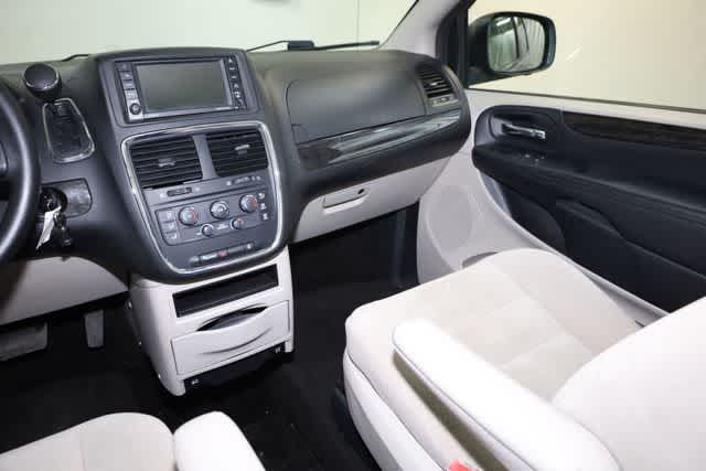 Thumbnail: 2015 Dodge Grand Caravan - 18
