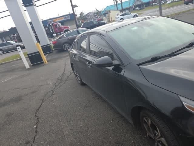 Thumbnail: 2019 Kia Forte - 17