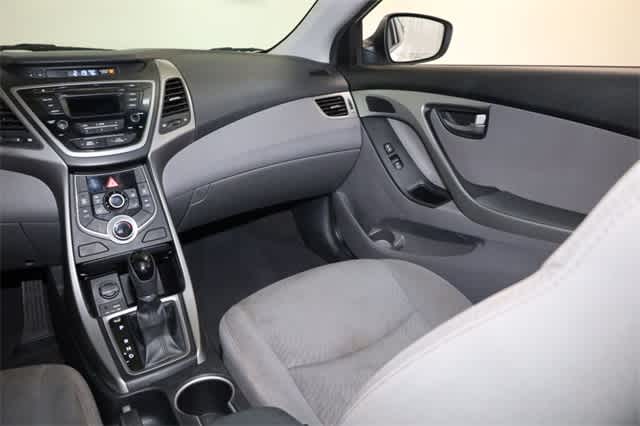 Thumbnail: 2016 Hyundai Elantra - 18