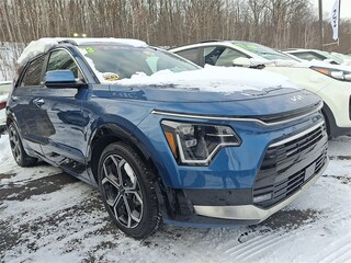 2023 Kia Niro Plug-In Hybrid SX Touring SUV