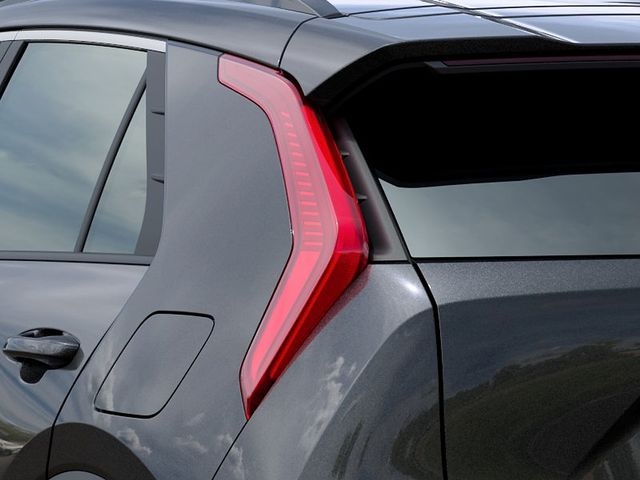 2026 Kia Niro LX - Photo 11