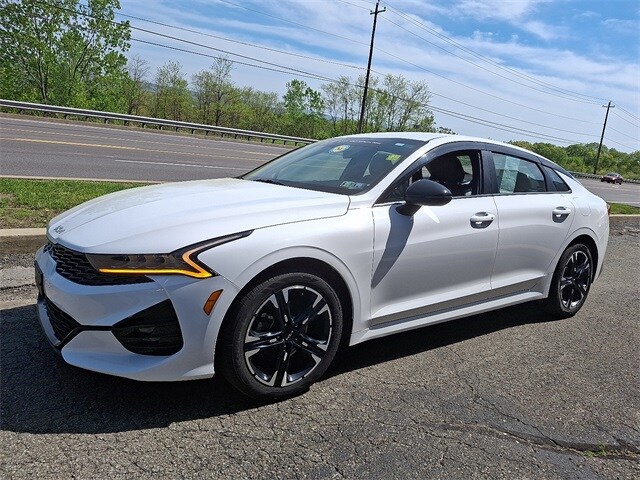 2022 Kia K5 GT-Line photo 3