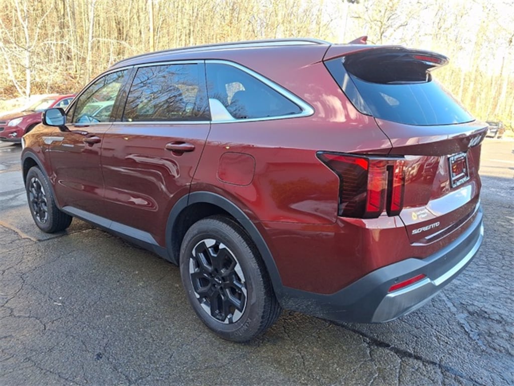 Certified 2025 Kia Sorento S SUV