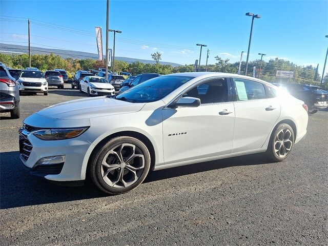 2022 Chevrolet Malibu 1LT photo 3