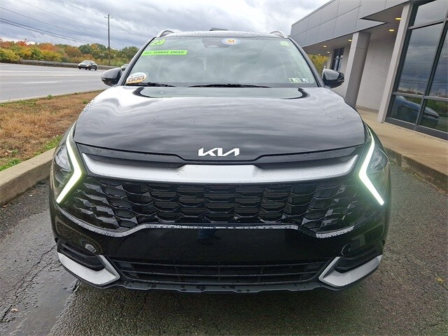 2023 Kia Sportage EX photo 2