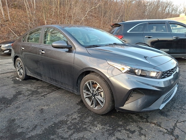 2023 Kia Forte LXS's photo