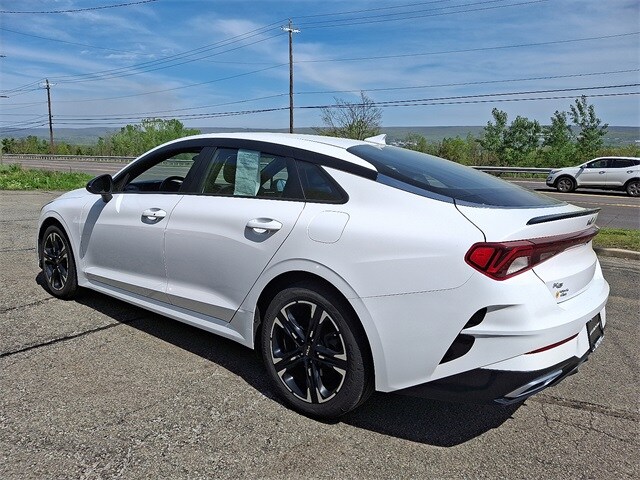 2022 Kia K5 GT-Line photo 4