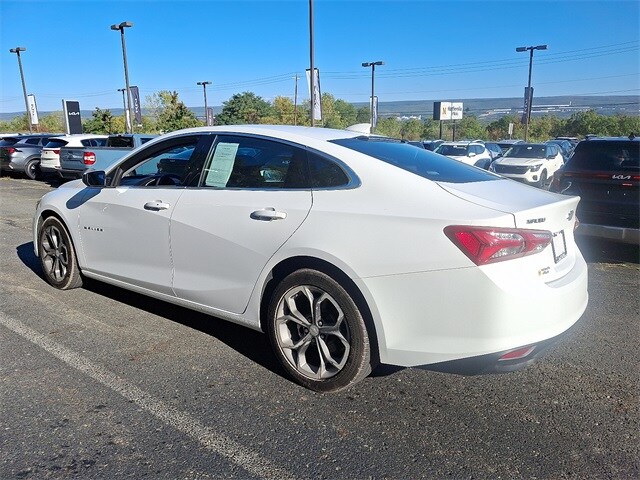 2022 Chevrolet Malibu 1LT photo 4