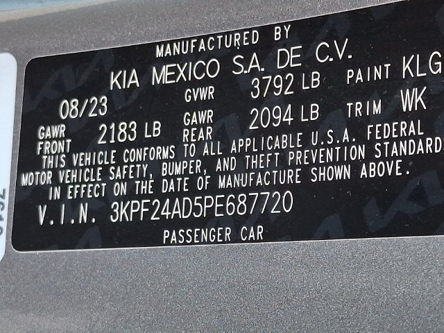 Additional photo of vehicle.
