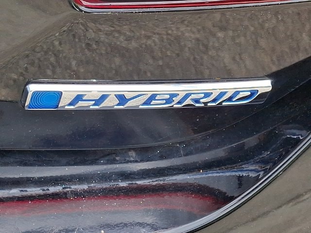 Additional photo of vehicle.