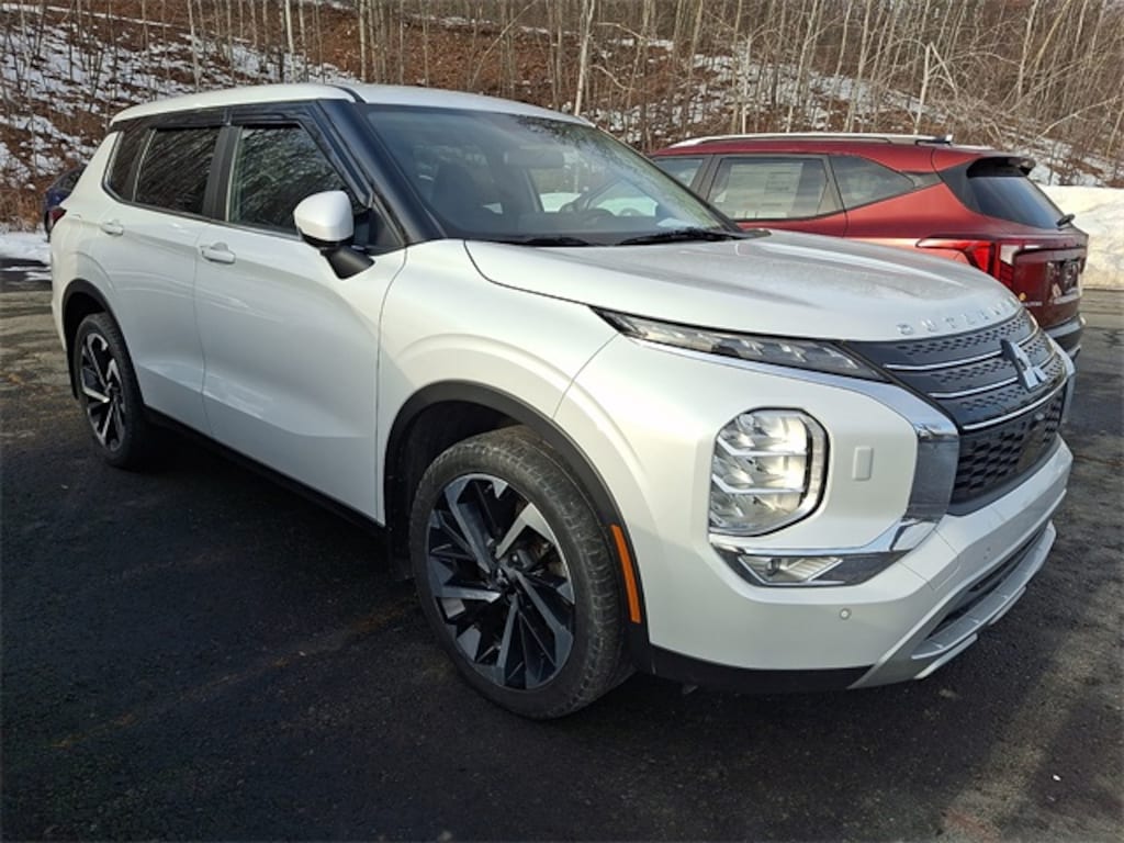 Used 2023 Mitsubishi Outlander SUV
