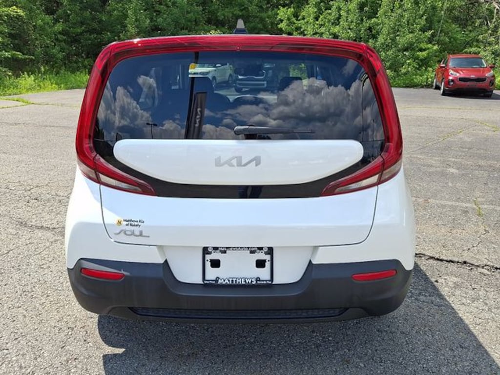 Used 2022 Kia Soul LX Hatchback