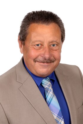 Staff member John Salinas from ID_73e8bbdc3866