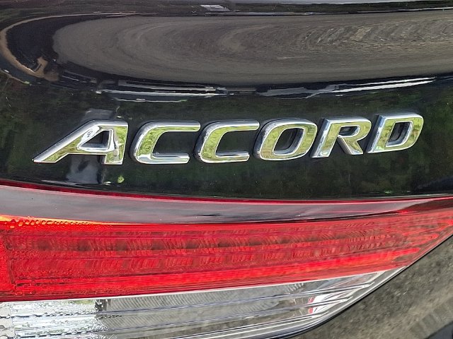 Additional photo of vehicle.