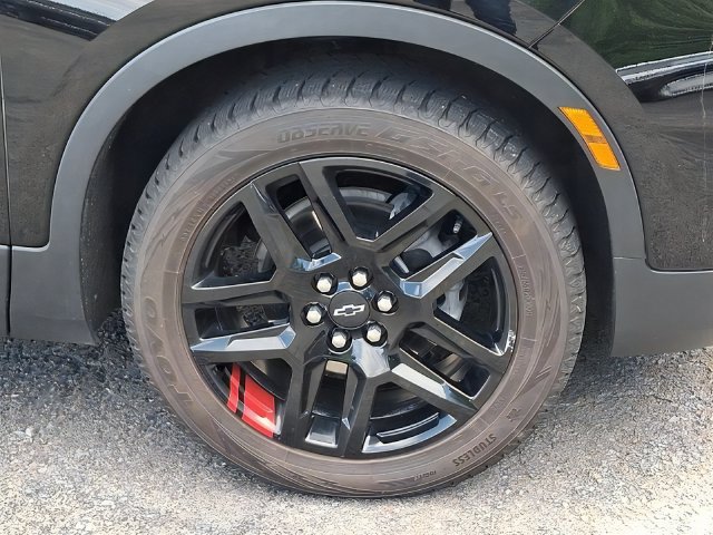 Additional photo of vehicle.