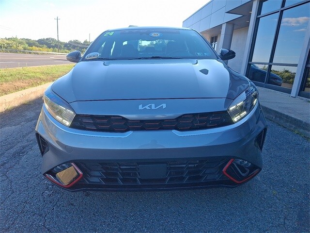 2024 Kia Forte GT-Line photo 2