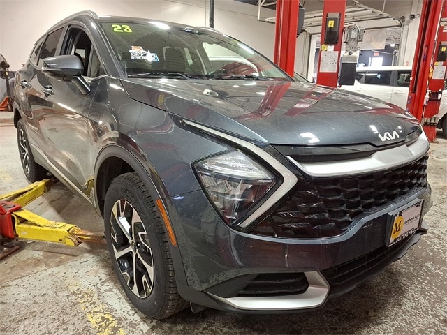 2023 Kia Sportage EX's photo