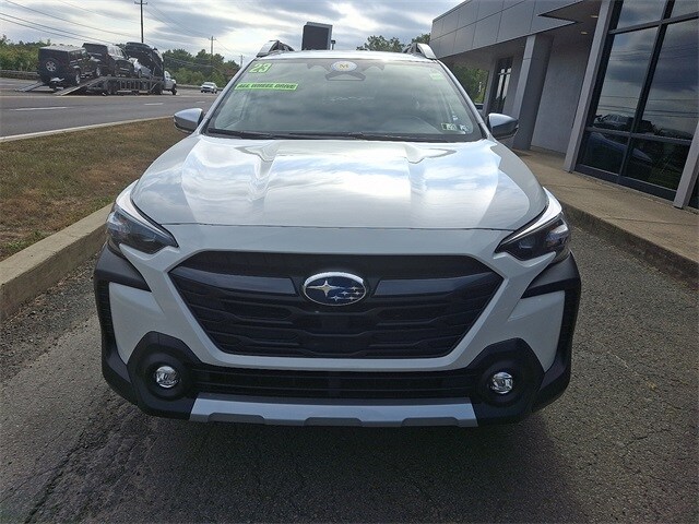 2023 Subaru Outback Touring photo 2