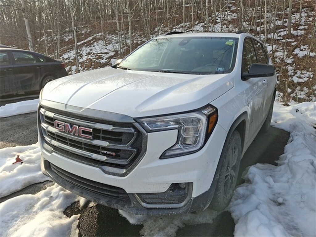 Used 2024 GMC Terrain AT4 SUV