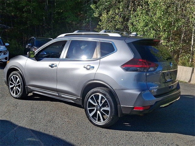 2020 Nissan Rogue SL photo 2