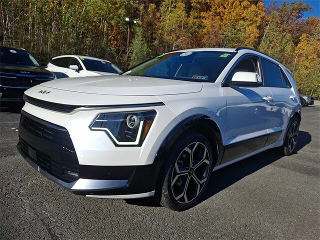 2023 Kia Niro EX Touring photo 3