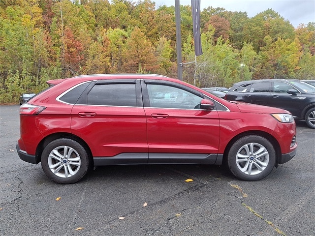 2020 Ford Edge SEL photo 3