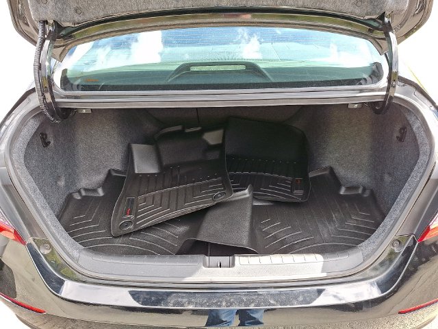 Additional photo of vehicle.