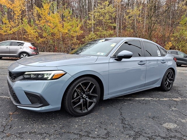 2023 Honda Civic Sport Touring Hatchback photo 3