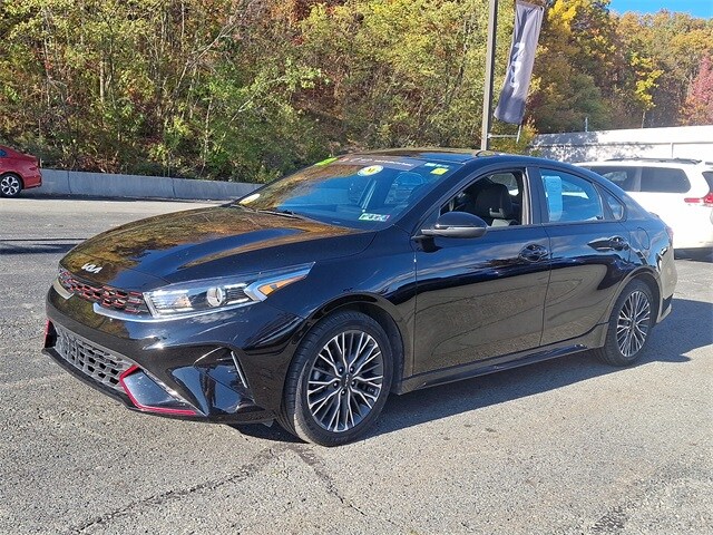 2023 Kia Forte GT-Line photo 3
