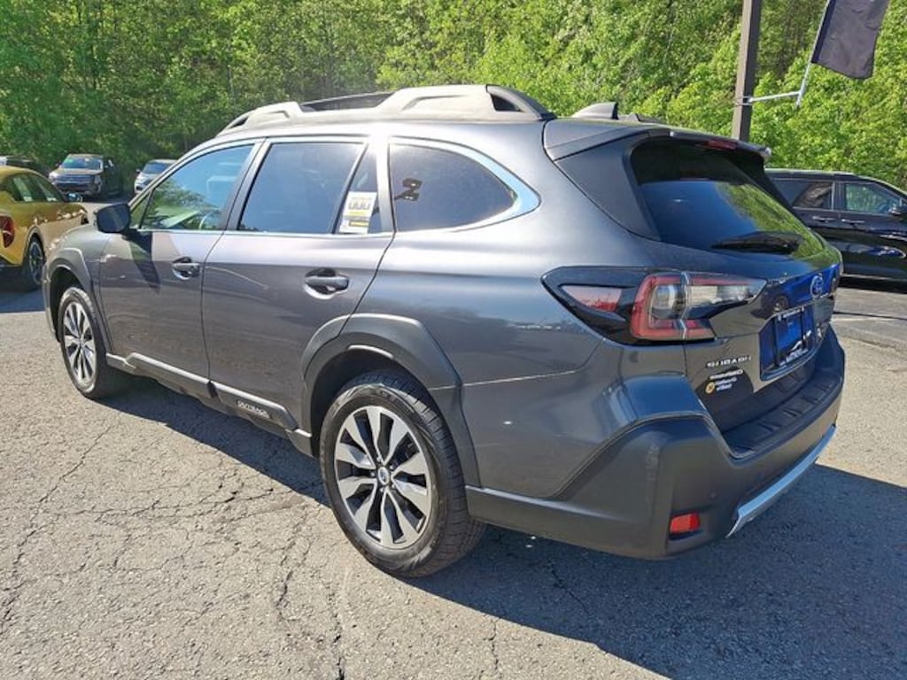 Used 2024 Subaru Outback Limited SUV