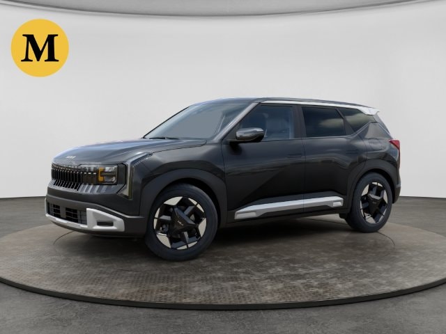 Additional photo of vehicle.