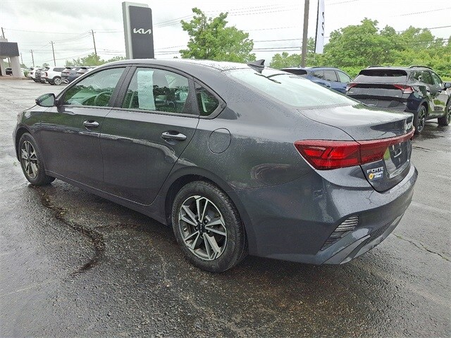 2023 Kia Forte LXS photo 4