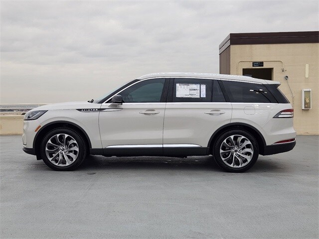 2025 Lincoln Aviator Reserve photo 4